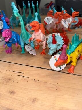 Target Bullseye Playground Dinosaur Birthday Party Animal Lot of 30 new